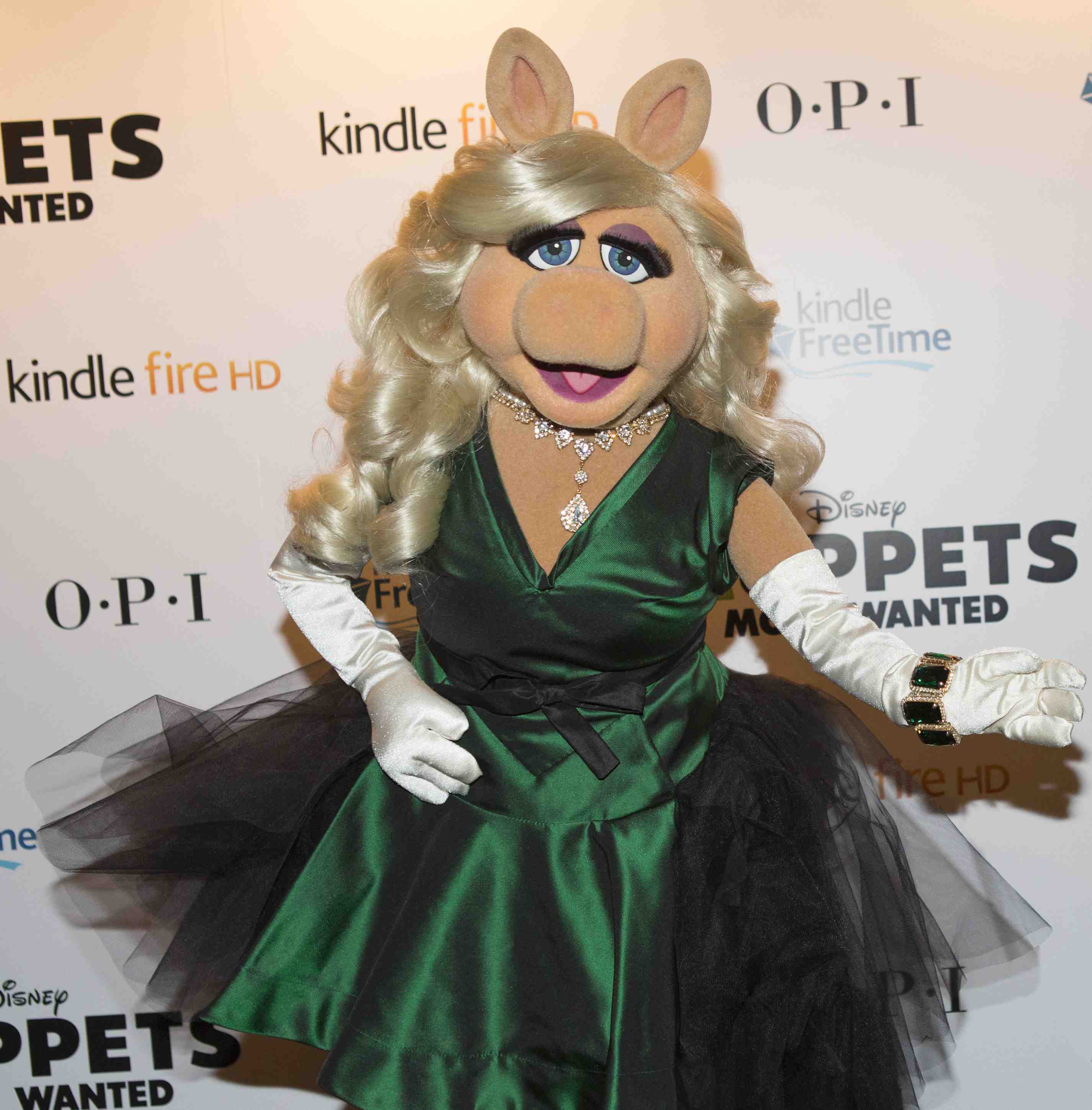 miss piggy dress up muppet doll