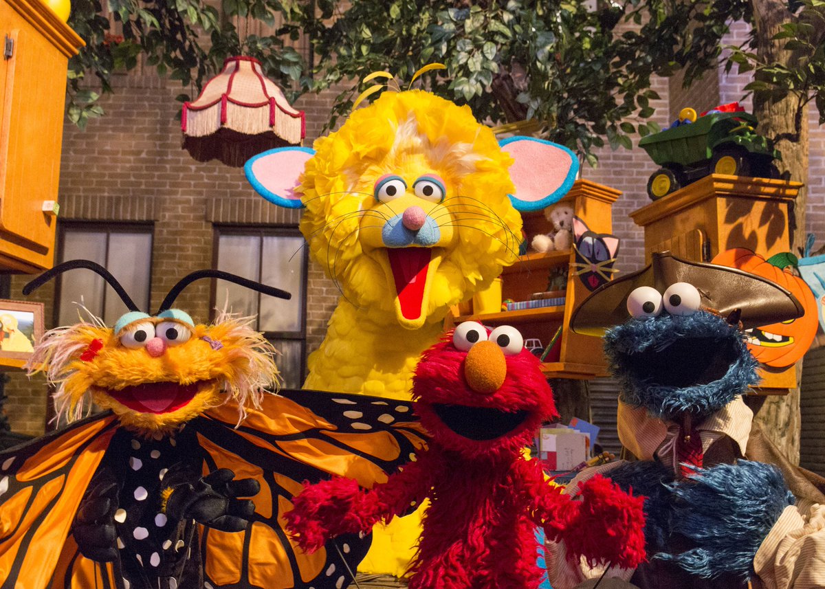 This episode features an all-new street story and doesn't include Elmo...